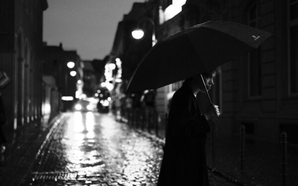 How film noir reshaped crime movies and why its shadow is still on screen today