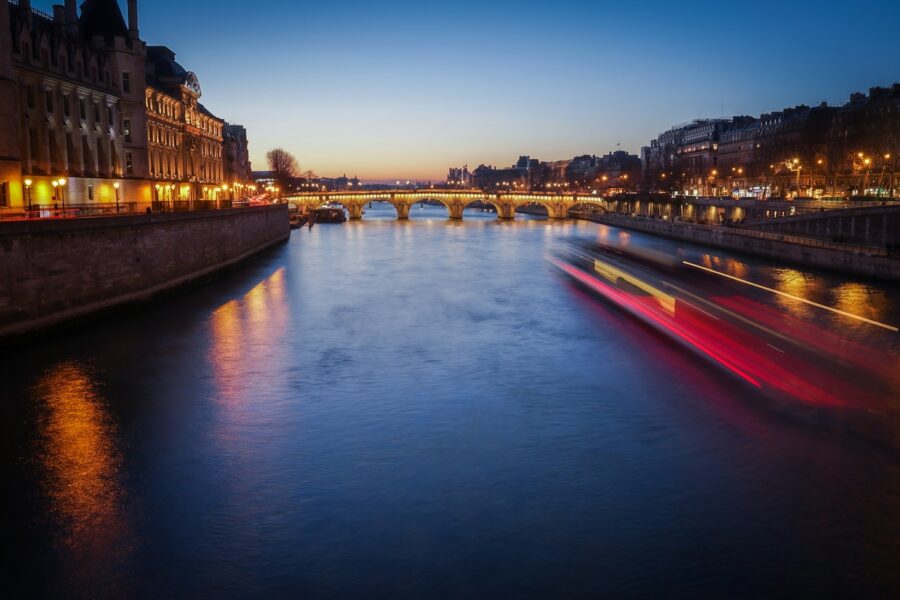 Paris night neon