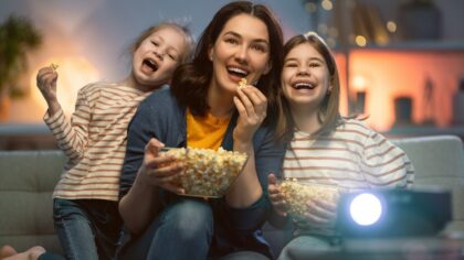 Smart short watches: great under‑100‑minute films for busy evenings